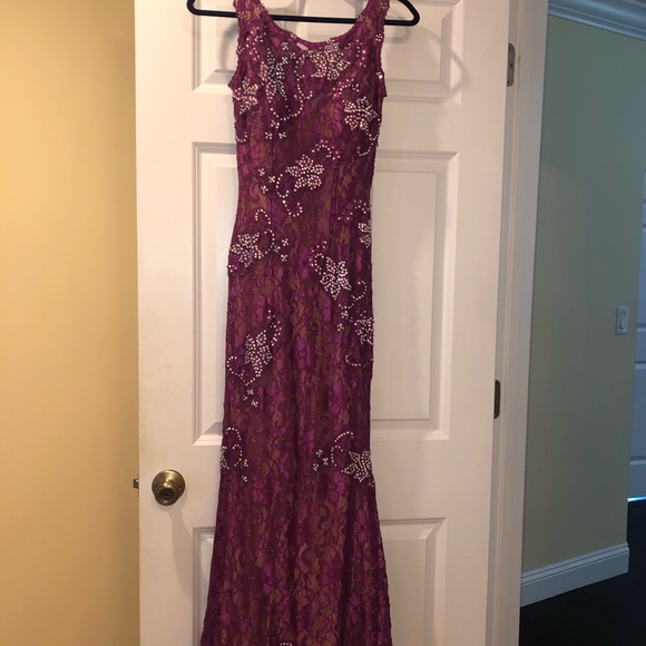 COPY - Prom dress - Picture 1 of 7